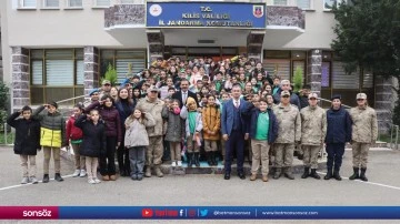 Kilis'te &ouml;ğrenciler jandarmayı ziyaret etti