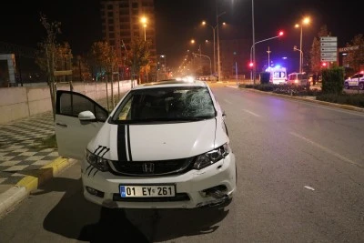 Kilis'te otomobilin &ccedil;arptığı bisikletli ağır yaralandı