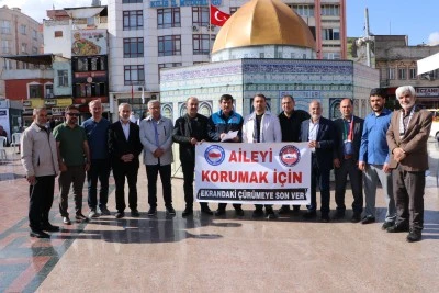 Kilis'te "Aileyi korumak i&ccedil;in ekrandaki &ccedil;&uuml;r&uuml;meye son ver" kampanyası başlatıldı