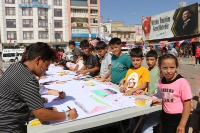 Kilis'te "Filistinli &ccedil;ocuklar i&ccedil;in &ccedil;iz" etkinliği d&uuml;zenlendi