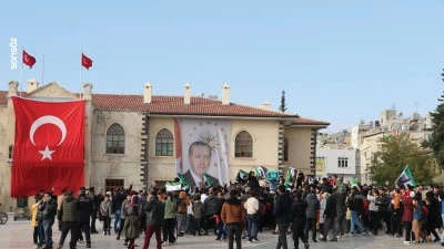 Kilis'te Suriyeliler, Baas rejiminin devrilmesini kutluyor