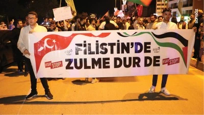 Kilis'te vatandaşlar Gazze'ye destek i&ccedil;in y&uuml;r&uuml;d&uuml;