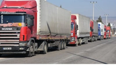 Kilis'ten Suriye'ye 4 yardım tırı g&ouml;nderildi