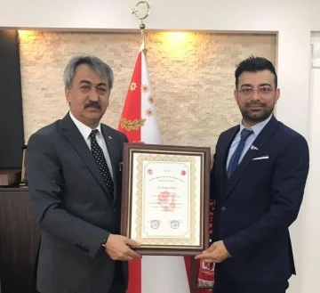 Kıra&ccedil;'a onur belgesi