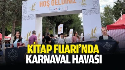 Kitap Fuarı&rsquo;nda karnaval havası