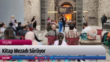 Kitap Mezadı S&uuml;r&uuml;yor