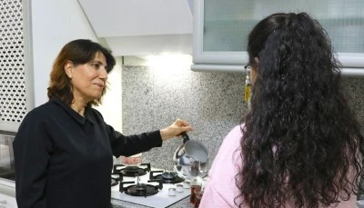 Kız &ccedil;ocuğu hasretiyle başlayan "koruyucu aile" ser&uuml;veni kurdukları dernekle b&uuml;y&uuml;yor