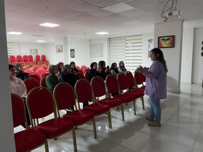 Kız Yurdu &Ouml;ğrencileri sahaya indi