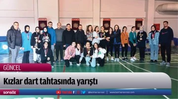 Kızlar dart tahtasında yarıştı