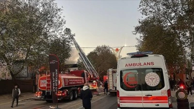 Kocaeli'de Palet Deposunda &Ccedil;ıkan Yangın Kontrol Altına Alındı