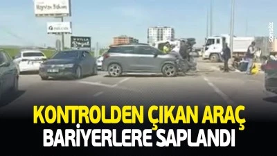 Kontrolden &ccedil;ıkan ara&ccedil;, bariyerlere saplandı