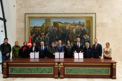 Koruyucu aile hizmetlerinin g&uuml;&ccedil;lendirilmesi i&ccedil;in protokol imzalandı