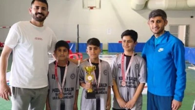 K&ouml;y okulu, il şampiyonu oldu