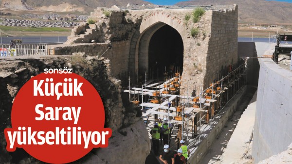 K&Uuml;&Ccedil;&Uuml;K SARAY Y&Uuml;KSELTİLİYOR