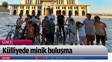K&uuml;lliyede minik buluşma