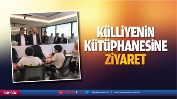 K&uuml;lliyenin k&uuml;t&uuml;phanesine ziyaret