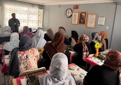 Kursiyerlere aile eğitimi verildi
