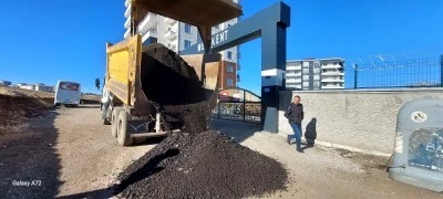 Kuyubaşı TOKİ&rsquo;nin yol sorunu &ccedil;&ouml;z&uuml;ld&uuml;