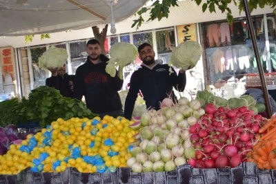 Lahana satışa &ccedil;ıktı