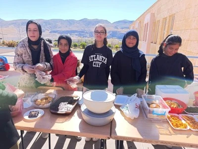 Lise &ouml;ğrencileri, Gazze i&ccedil;in kermes a&ccedil;tı