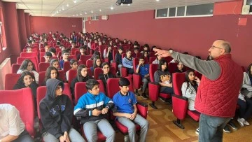 Liselilere toplumsal başarı anlatıldı