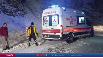 Mahsur kalan hastalar ambulansla hastaneye ulaştırıldı