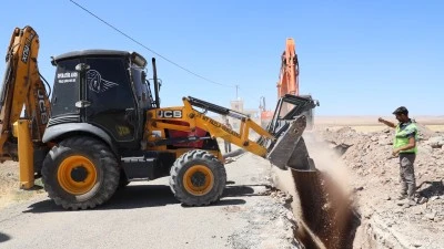 Mardin B&uuml;y&uuml;kşehir Belediyesi Nusaybin'de altyapı &ccedil;alışmalarını s&uuml;rd&uuml;r&uuml;yor
