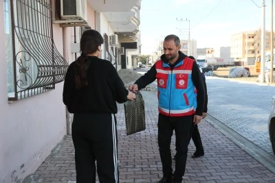 Mardin'de 6 bin 337 &ouml;ğrenciye &ccedil;alışma kitabı desteği