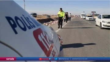 Mardin'de devrilen otomobildeki 3 kişi yaralandı