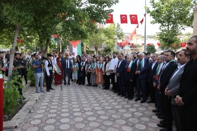 Mardin'de "Yeşilli Uluslararası K&uuml;lt&uuml;r Sanat ve Kiraz Festivali" başladı