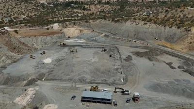 Mardin'de UEFA kriterlerine uygun 2 futbol sahasının yapımına başlandı