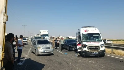 Mardin'de zincirleme trafik kazasında 3 kişi yaralandı