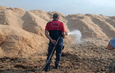 Mardin'in 3 il&ccedil;esinde &ccedil;ıkan anız, ot ve saman yangınları s&ouml;nd&uuml;r&uuml;ld&uuml;