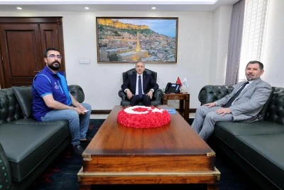 Mardin Valisi Akkoyun'dan T&uuml;rkiye Diyanet Vakfı'na Gazze i&ccedil;in kurban bağışı