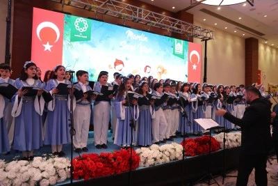 Mardin Valisi Akkoyun, yetim &ccedil;ocuklar ve aileleriyle iftar yaptı