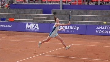 Megasaray Tenis Akademi'nde Zeynep S&ouml;nmez &Ccedil;eyrek Finale Y&uuml;kseldi