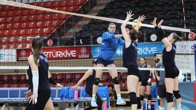 Merinos Voleybol'da hedef play-off potasına yeniden girmek