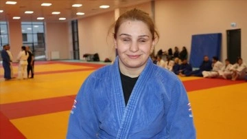 Merve Uslu: G&ouml;zleriyle Olimpiyat Şampiyonluğuna Koşuyor