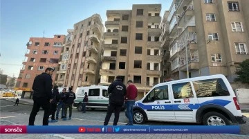 Metruk binanın bah&ccedil;esinde kadın cesedi bulundu