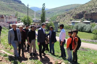MHP Siirt İl Başkanı T&uuml;kenmez, Eruh'ta k&ouml;y ziyaretlerinde bulundu