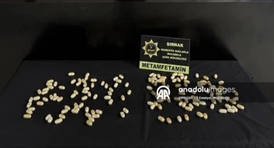 Mide ve bağırsaklarında uyuşturucu bulunan İran uyruklu 2 zanlı tutuklandı