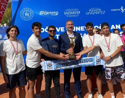 Midyatlı sporculardan tarihi başarı