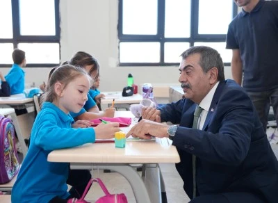 Milli Eğitim Bakanı Tekin'den Adıyaman'da s&uuml;rpriz okul ziyareti