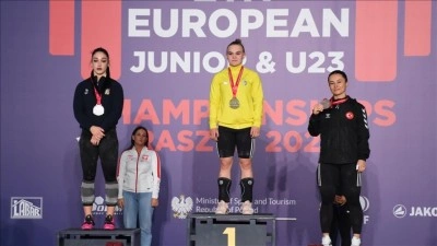 Milli Sporcumuz Aysel &Ouml;zkan, Avrupa Şampiyonasında Bronz Madalya Kazandı