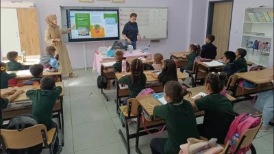 Minik &ouml;ğrencilere diş sağlığı anlatıldı
