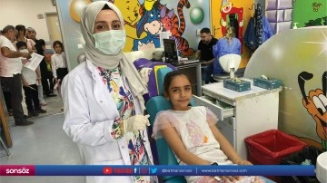 Minikler diş hastanesini gezdi