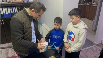 Minikler Gazze&rsquo;de iki yetime umut oldu
