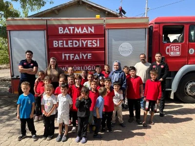 Minikler, itfaiye erleriyle tanışıyor