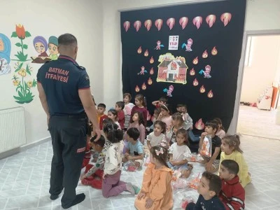 Minikler itfaiye erleriyle tanıştı