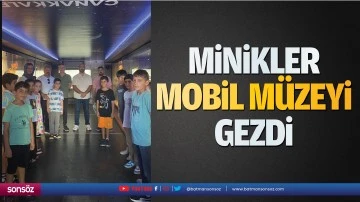 Minikler mobil m&uuml;zeyi gezdi